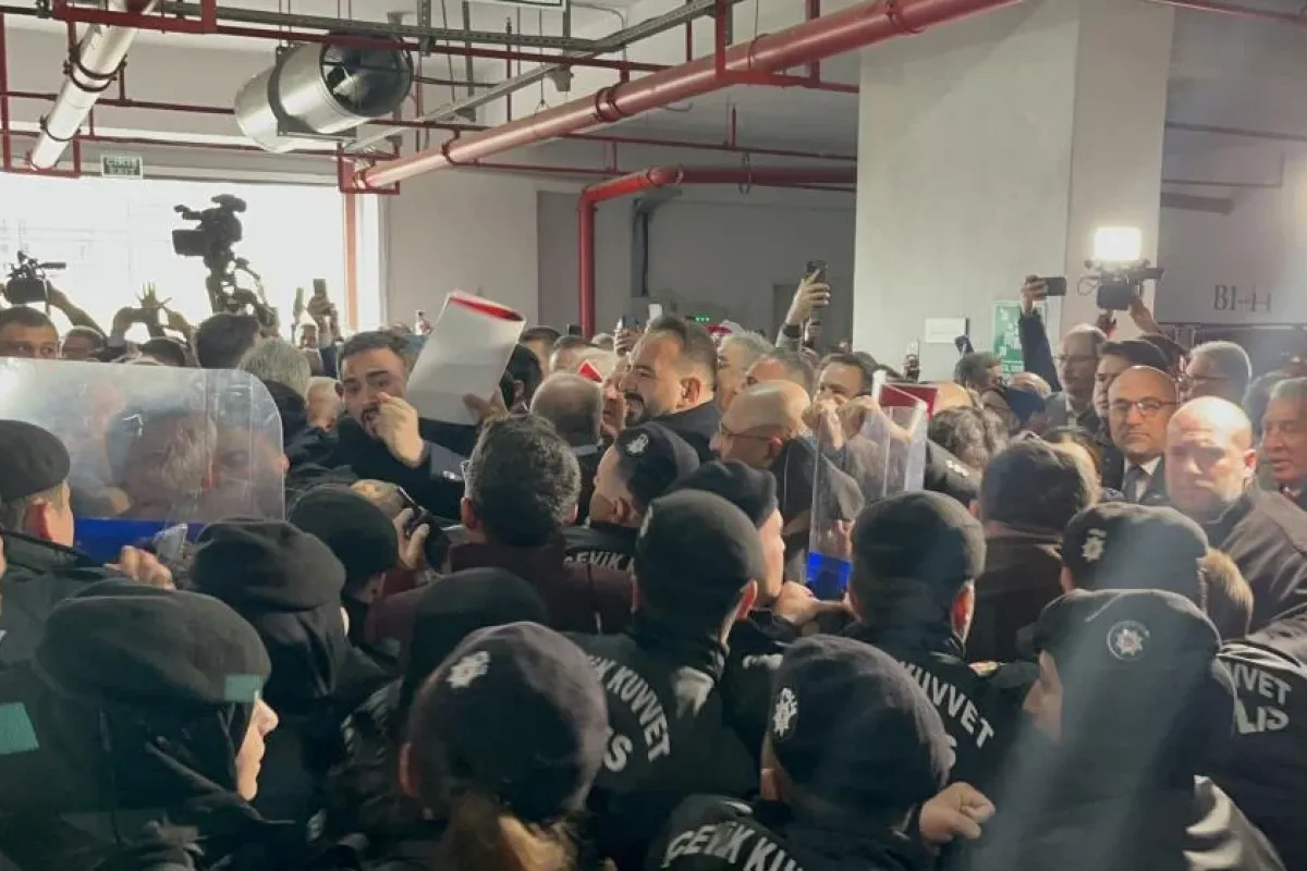 Büyükşehir Belediye Meclisi'nde seçim öncesi gerginlik!