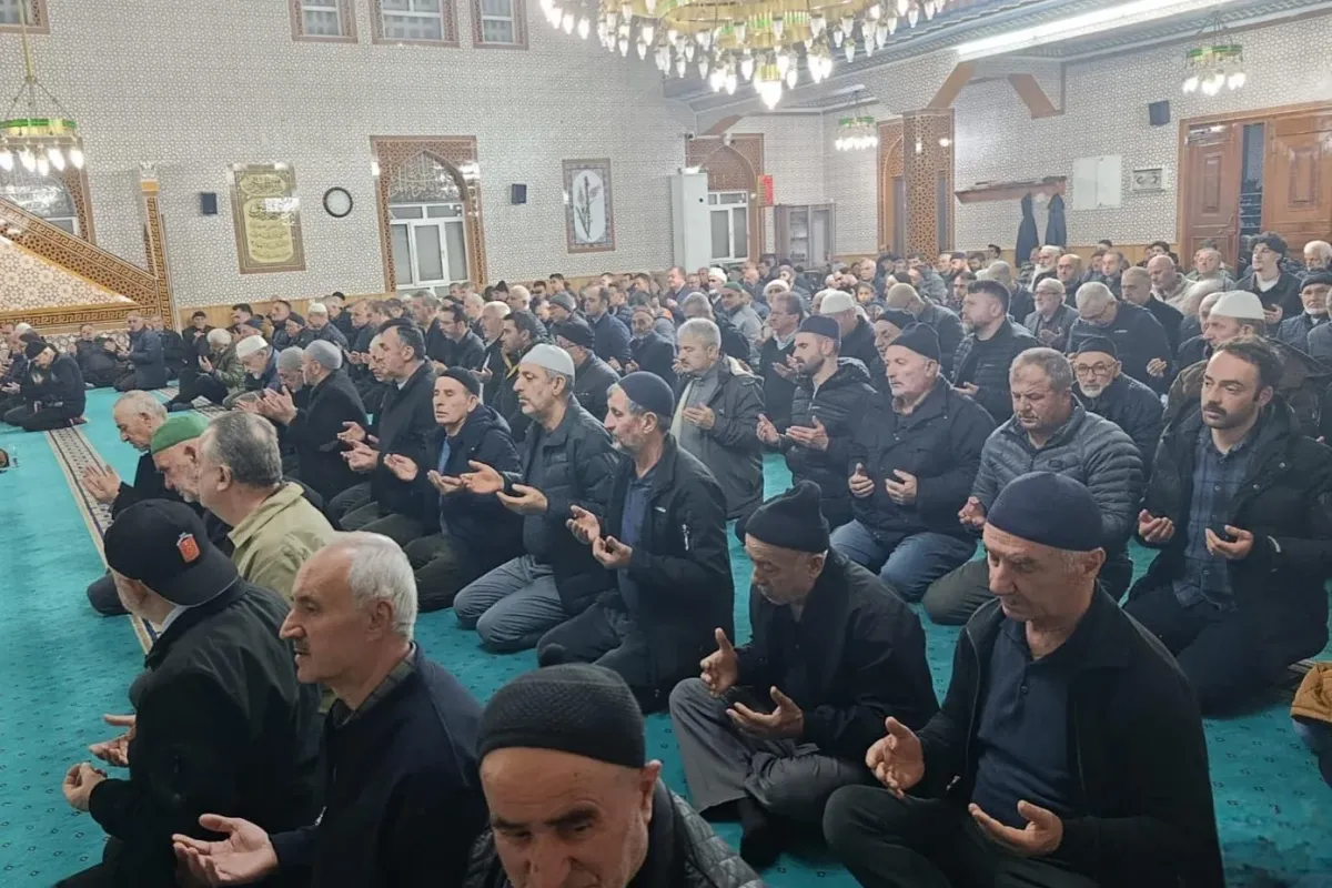 İnegöl’de şehitler için Mevlid-i Şerif programı düzenlendi
