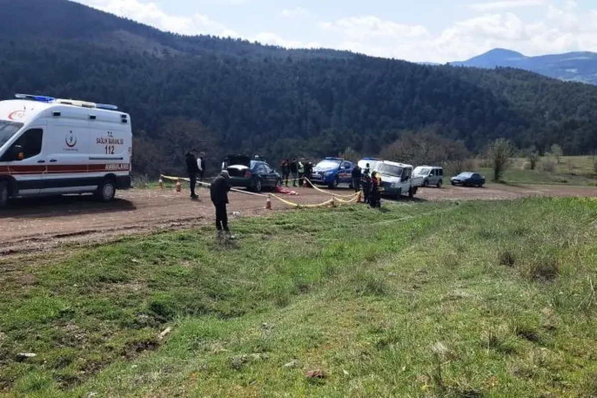 Komşuda facia! Krikoyla kaldırdığı aracın altında kaldı!