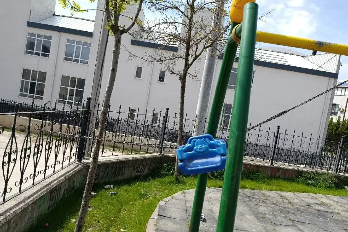 İnegöl'de çocuk parkı tehlike saçıyor!