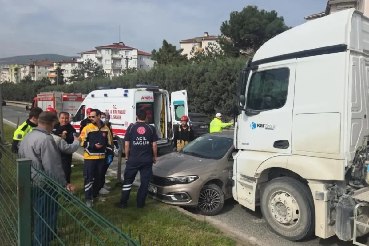Önüne kattığı otomobili 50 metre sürükledi!