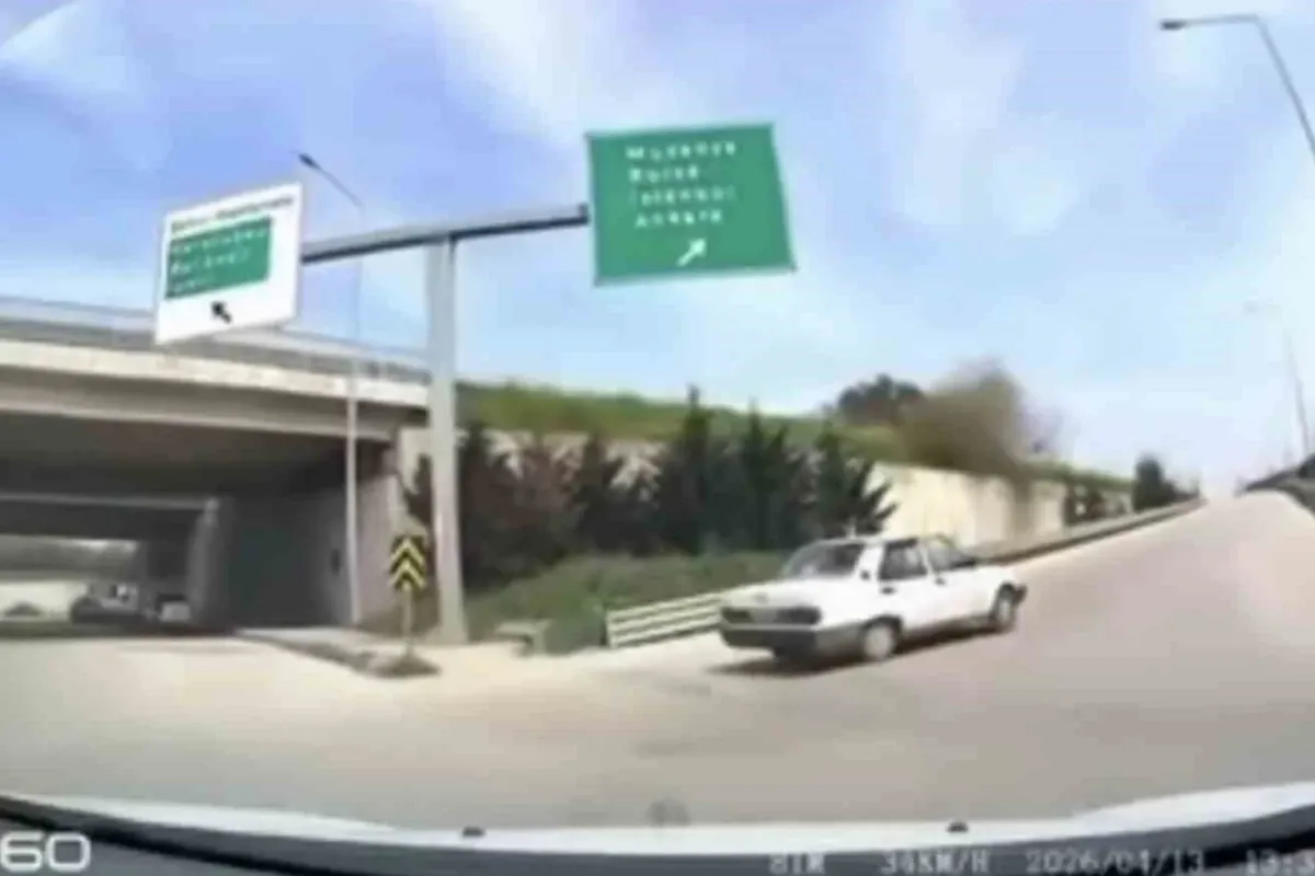 Bursa’da ters yönden giren sürücü kamerada