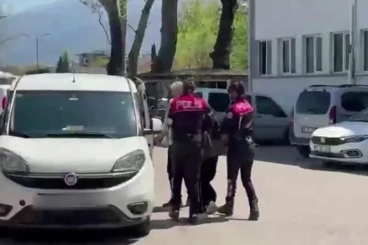 TikTok canlı yayını kanlı bitti: Genç kadın yüzünden bıçaklandı