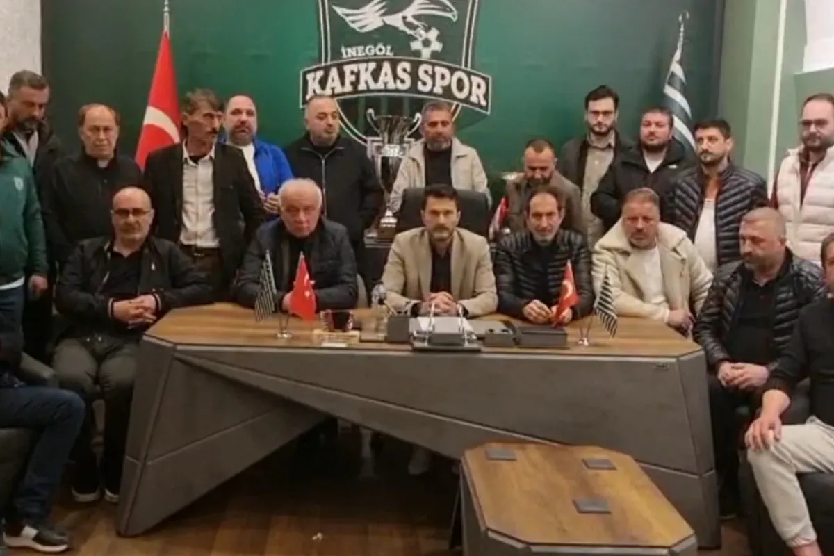 Kafkasspor’da kriz büyüyor mu? Yönetimden gece yarısı yanıt