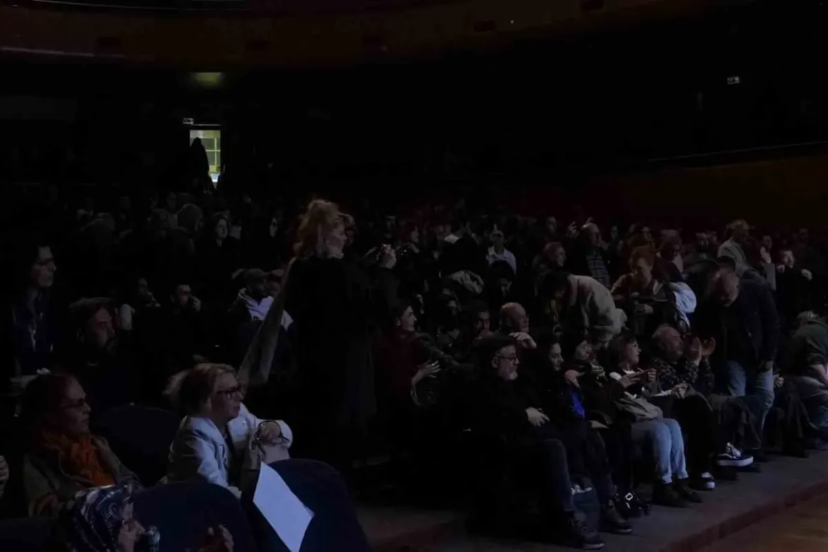 Ödüllü oyun Bursa’daki festivalde sahnelendi