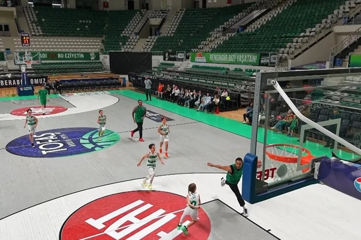 Bursaspor Basketbol Takımı’nı 1.20’lik minikler terletti