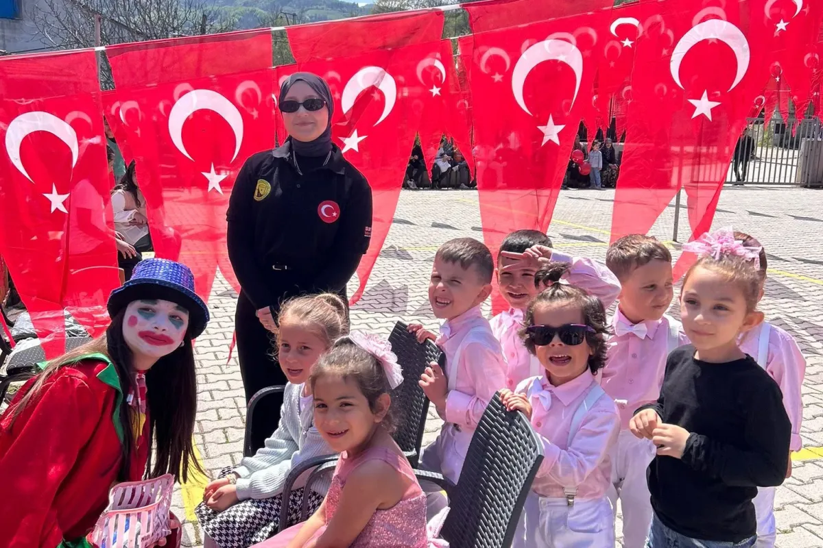 İnegöl Rumeli Derneği’nden 23 Nisan'a yakışır çoşku