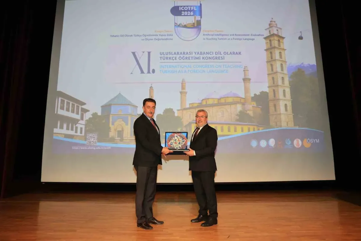 BUÜ’de Türkçenin geleceği konuşuldu