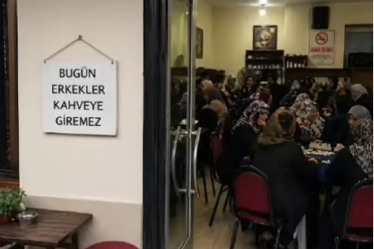 İnegöl'de kadınlar gün boyu kahvede erkekler evde