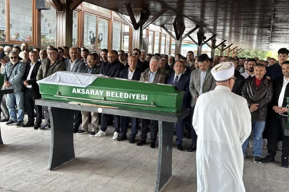 Yemek yaparken yanarak can verdi