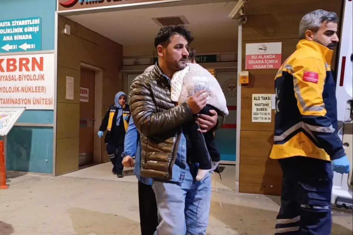 Merdivenlerden yuvarlanan 1 yaşındaki bebek yaralandı