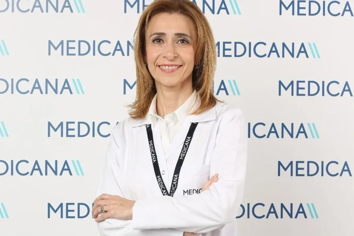 "Makyaj yaparken göz sağlığınızdan olmayın"