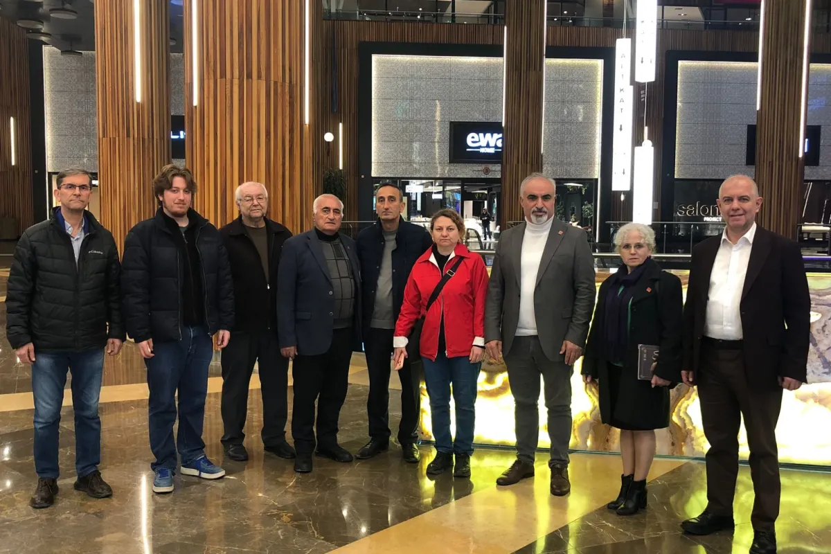 CHP İnegöl, Mobiliyum AVM’de saha çalışmasına başladı