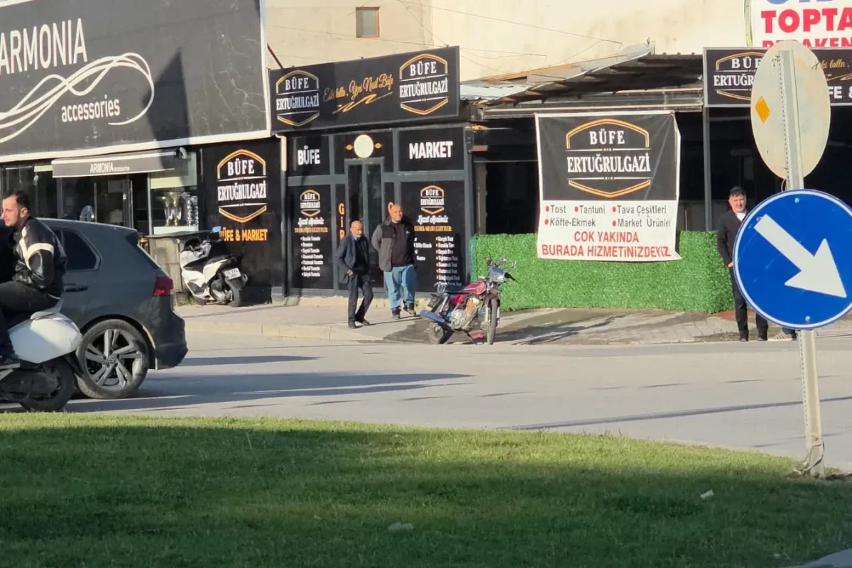 İnegöl’de servis minibüsü ile motosiklet çarpıştı: 1 yaralı