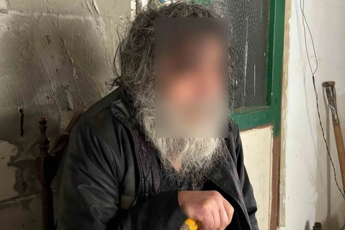 Çöp evin altından dram çıktı: "Bir senedir dışarı çıkmıyorum"