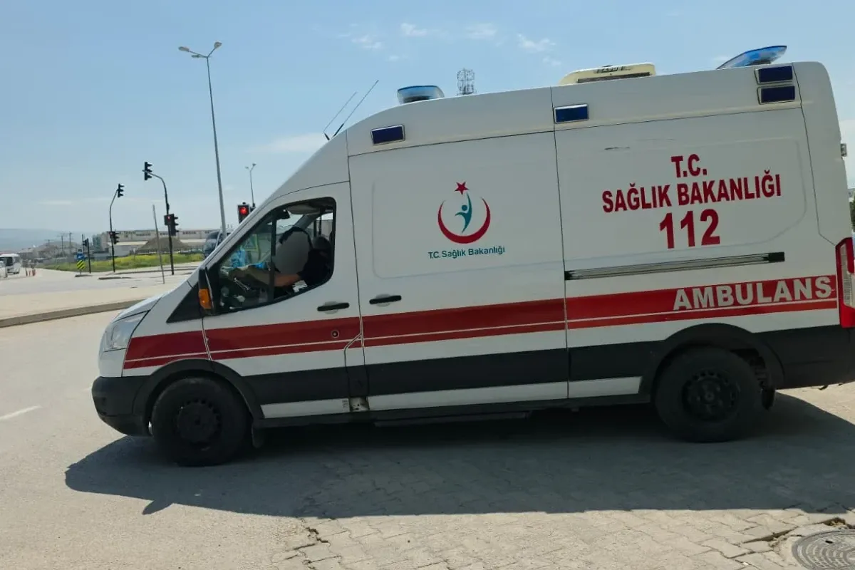 İnegöl’de kamyonet çarptı kaçtı! Yaralı hastaneye kaldırıldı