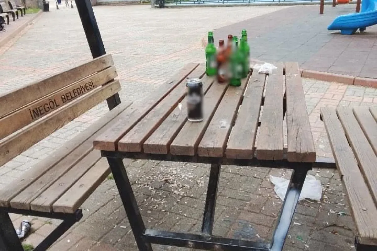İnegöl'de çocuk parkında skandal görüntü