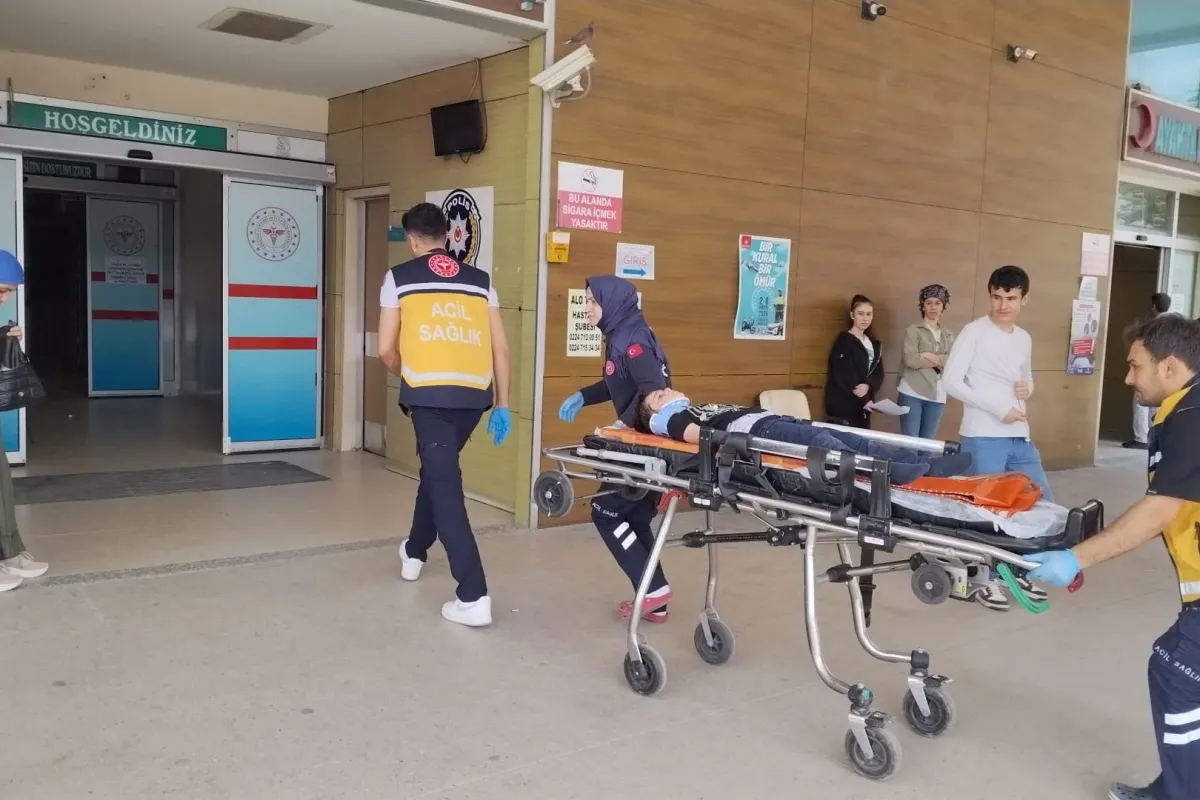 İnegöl’de motosikletin çarptığı çocuk hastanelik oldu