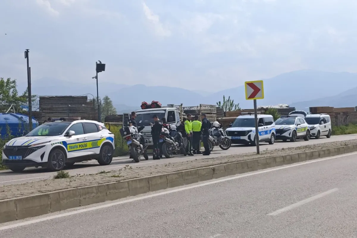 Mahmudiye'de bıçaklı kavga!