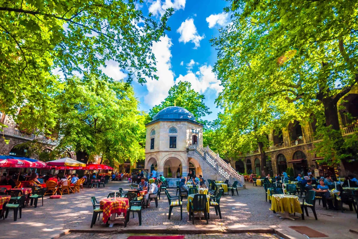 Bursa’nın Tarihi ve Doğal Güzellikleri Turist Akınına Uğruyor