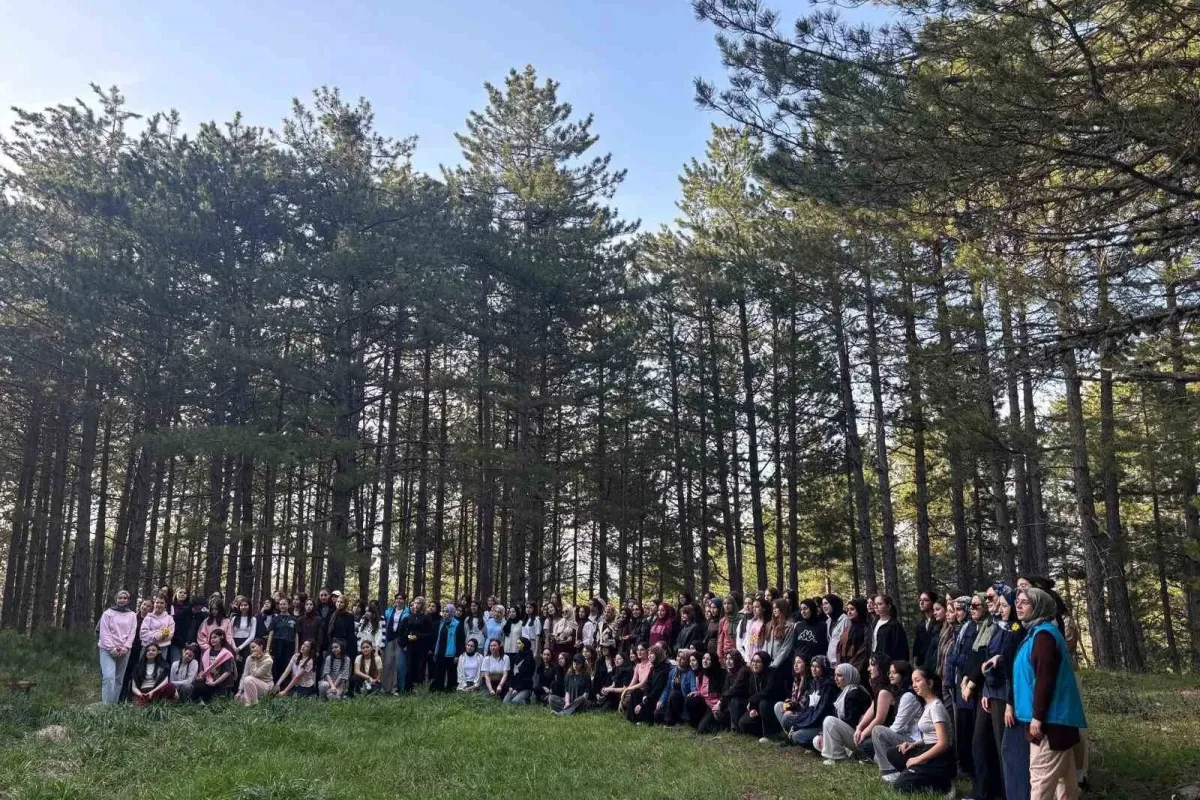 Kütahyalı kız öğrenciler Murat Dağı Kampı’nda buluştu