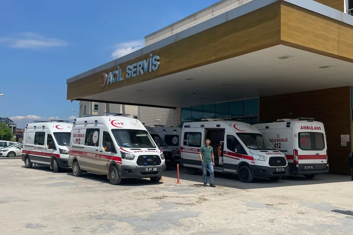 İnegöl'de bir okulda 32 öğrenci hastaneye kaldırıldı