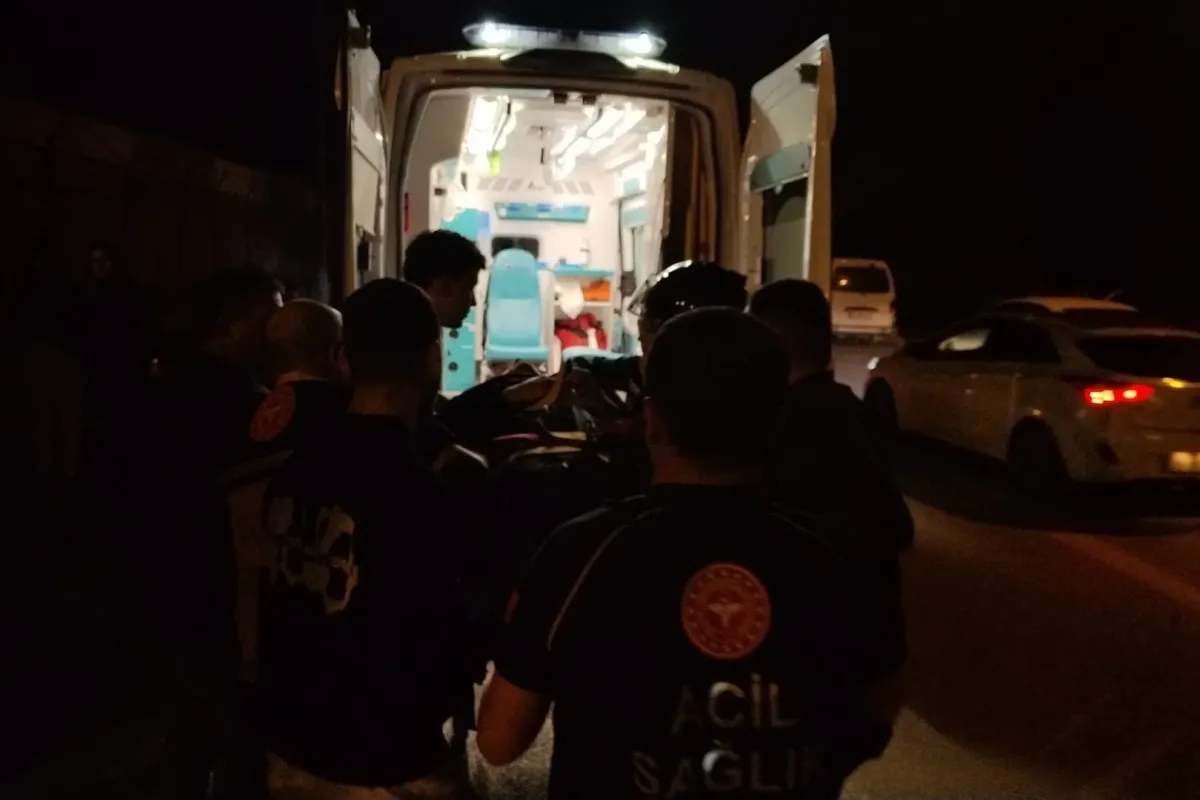 İnegöl'de kontrolden çıkan otomobil duvara çarptı