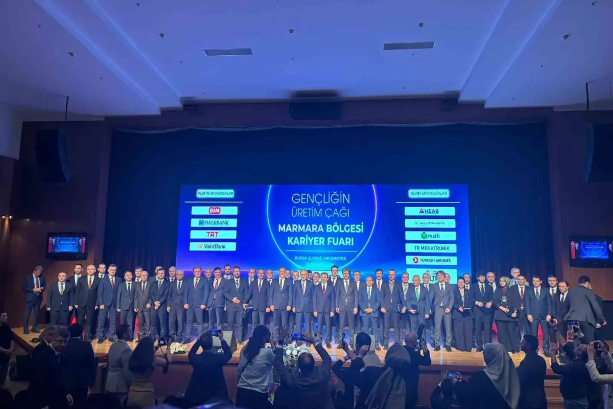 Anadolu Üniversitesi öğrenci ve mezunları MARMARAKAF’26’da sektör temsilcileriyle buluştu