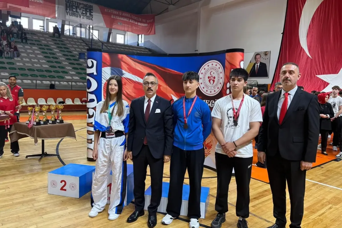 İnegöl’de Gençler 19 Mayıs Ruhunu Yaşattı