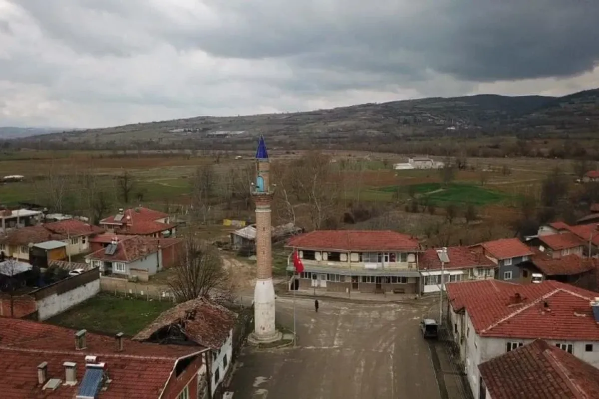 İnegöl'deki bu minareyi gören şaşırıyor! Camisi yok