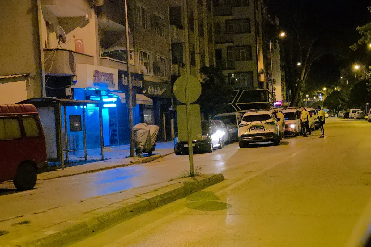 İnegöl’de Gece Yarısı Panik! Sinir Krizi Geçiren Kadın Camları Kırdı
