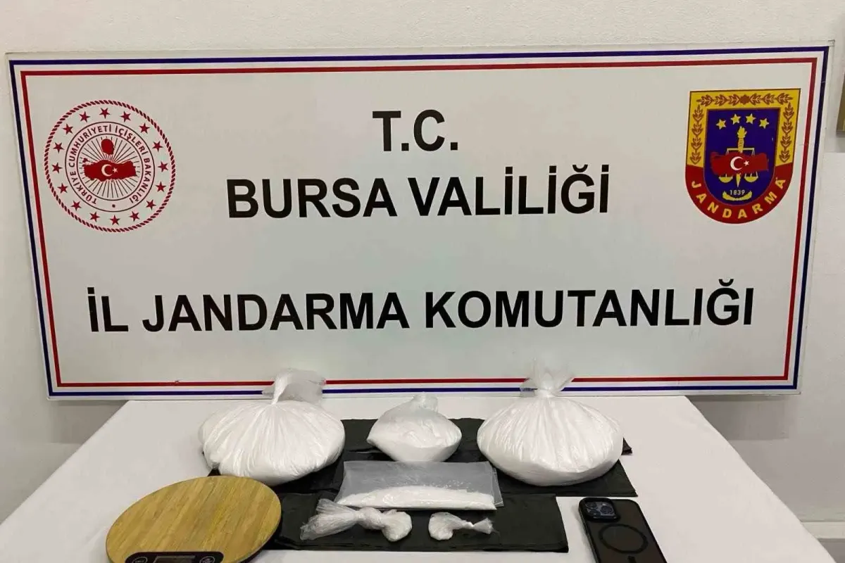 Bursa’da jandarmadan uyuşturucu operasyonu: 2 kilo 355 gram metamfetamin ele geçirildi