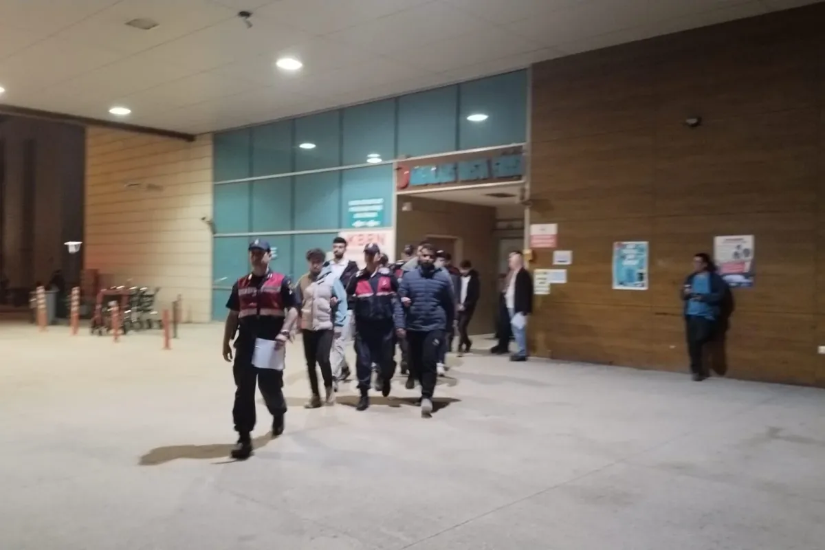 İnegöl Alibeyköy'de 7 düzensiz göçmen yakalandı