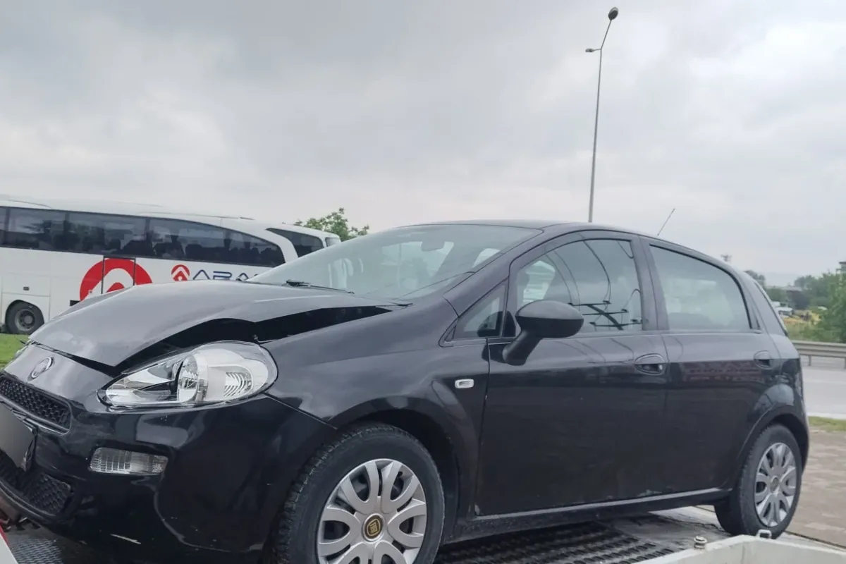 Yenice Kavşağı’nda korkutan kaza! 2 yaralandı