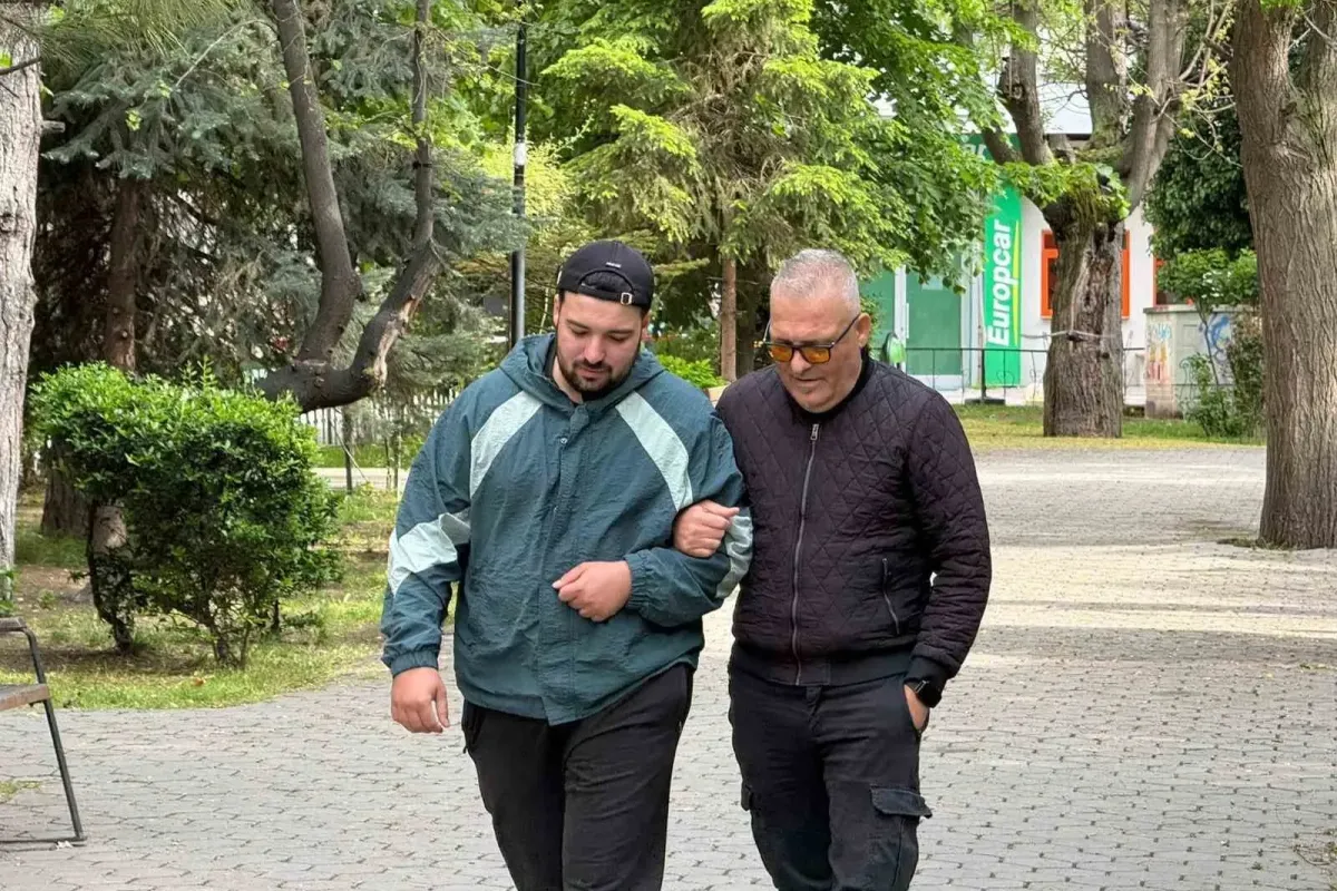 Doktorlar yaşamaz dedi,hayata tutundu