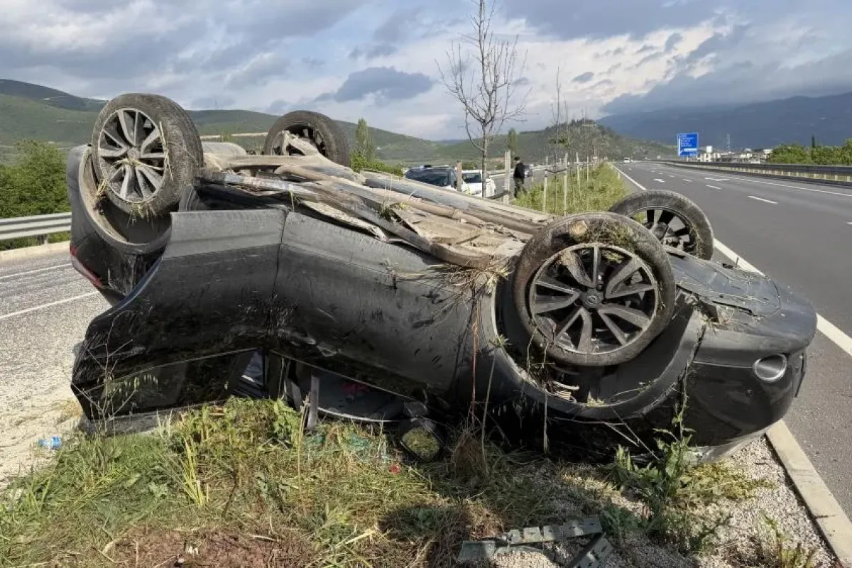 Yeni Çevreyolu’nda feci kaza! 3 yaralı