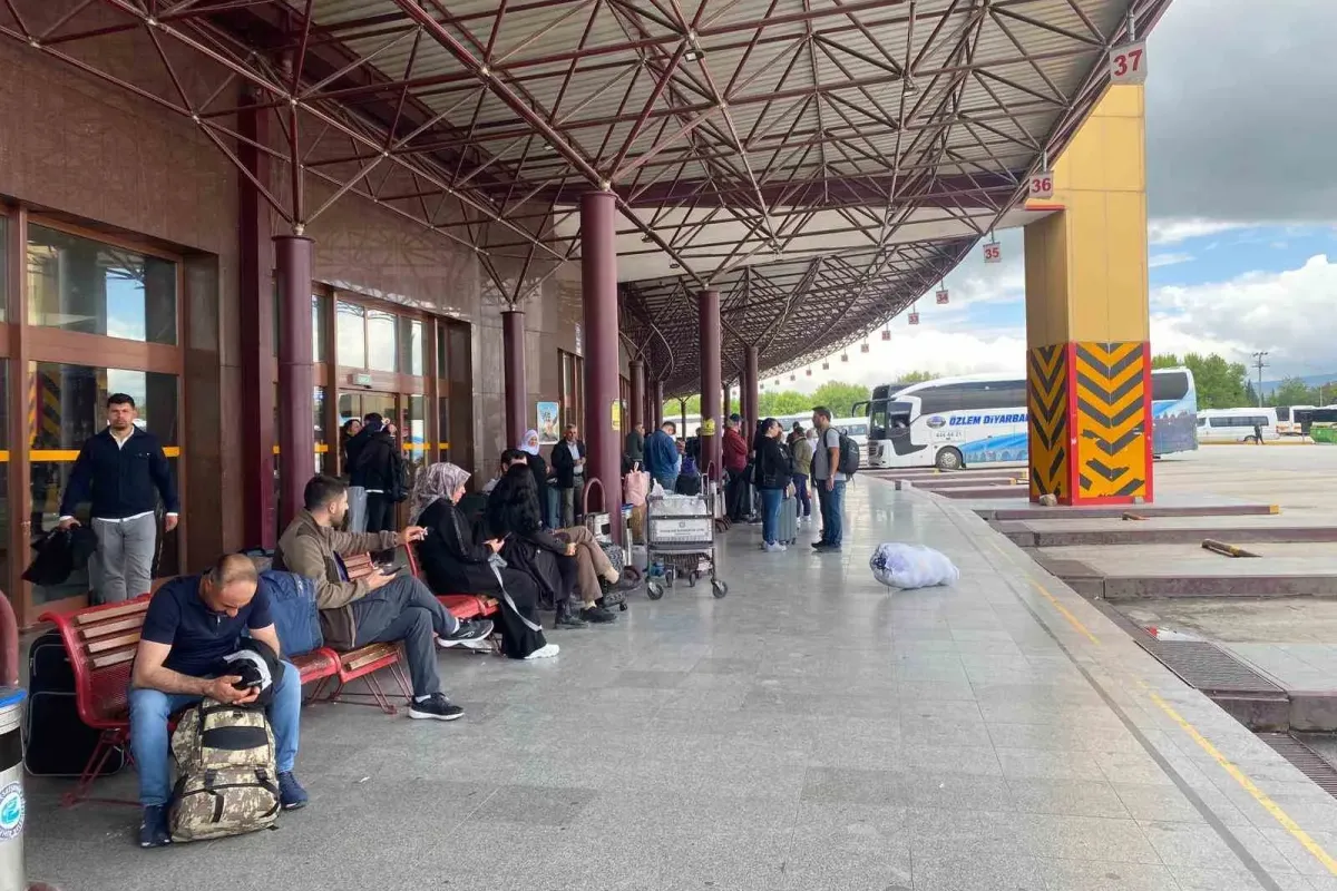 Bayram yolculuğu başladı, bilet fiyatları geçen yılla aynı kaldı