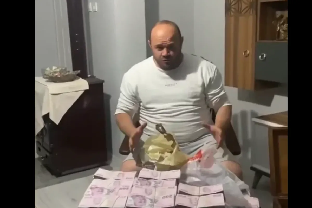 “Hayvan İşinde Para Yok” Diyenlere Para Balyalarıyla Yanıt Verdi