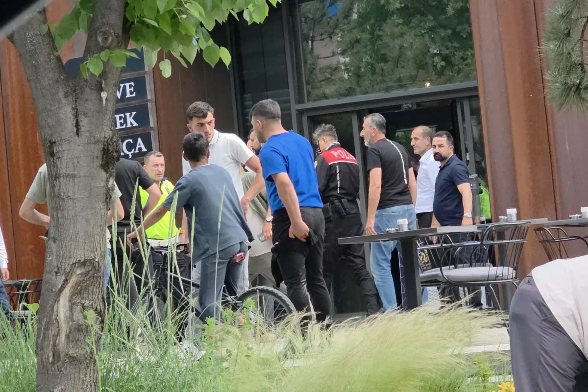 İnegöl'de bıçaklı kavga 1'i ağır 1'i polis 5 yaralı