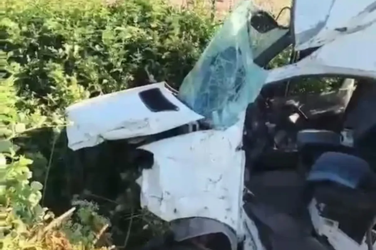 Servis minibüsü kaza yaptı! Çok sayıda kişi yaralandı