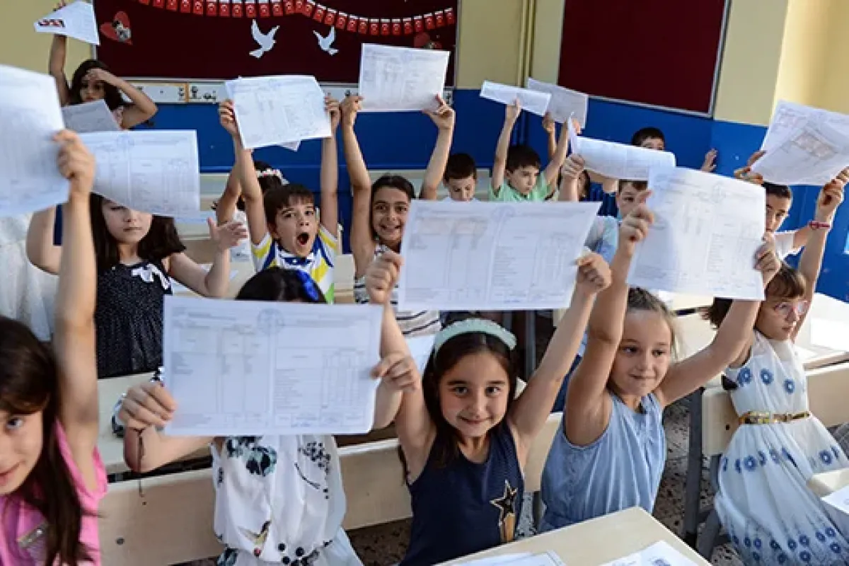 2026 karneleri ne zaman verilecek? Okulların kapanış tarihi netleşti