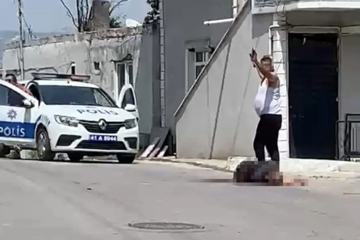 5 yaşındaki çocuğun gözü önünde annesini defalarca bıçaklayarak öldürdü!