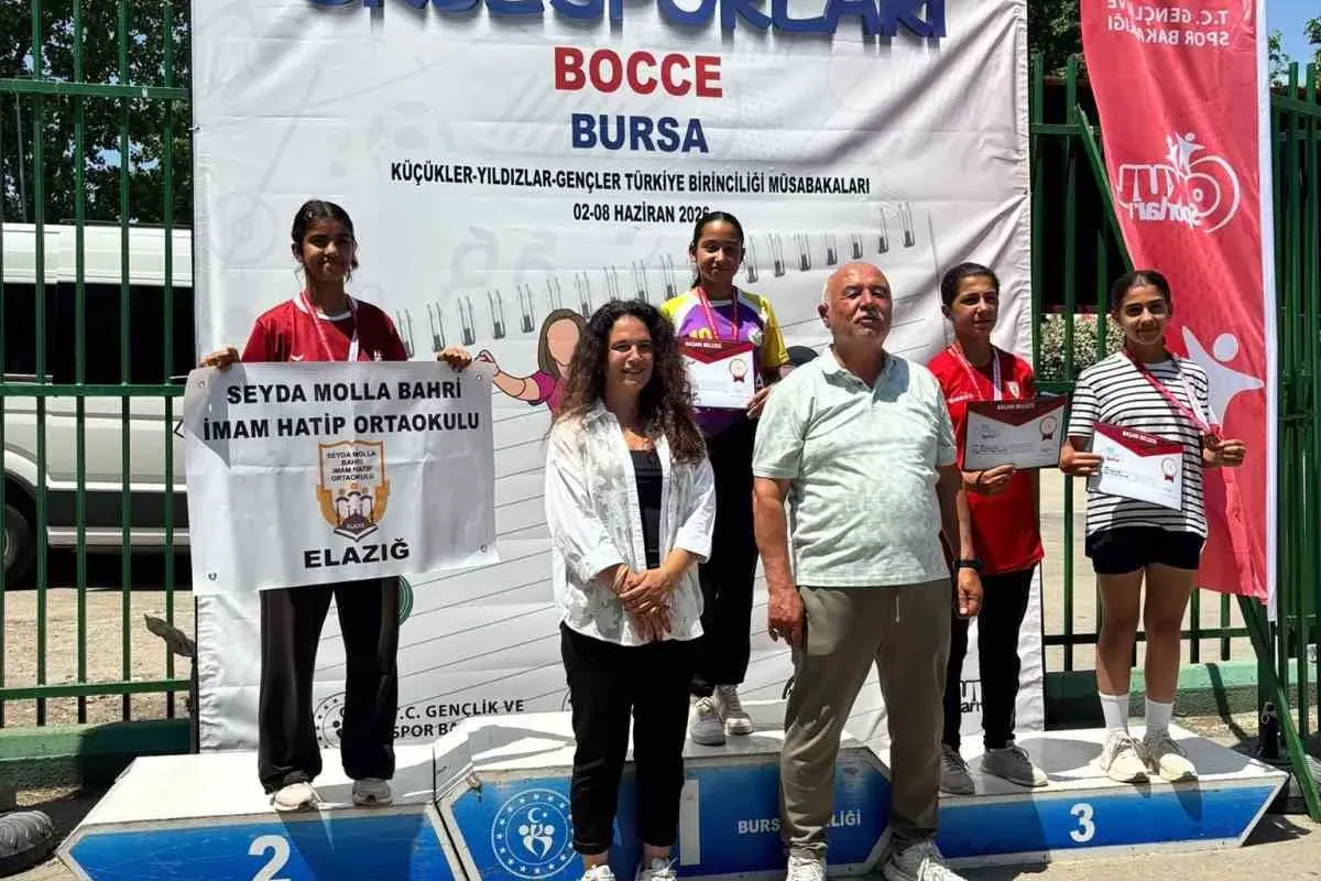 Afyonkarahisarlı sporculardan Bocce Türkiye Finalleri’nde 7 madalya