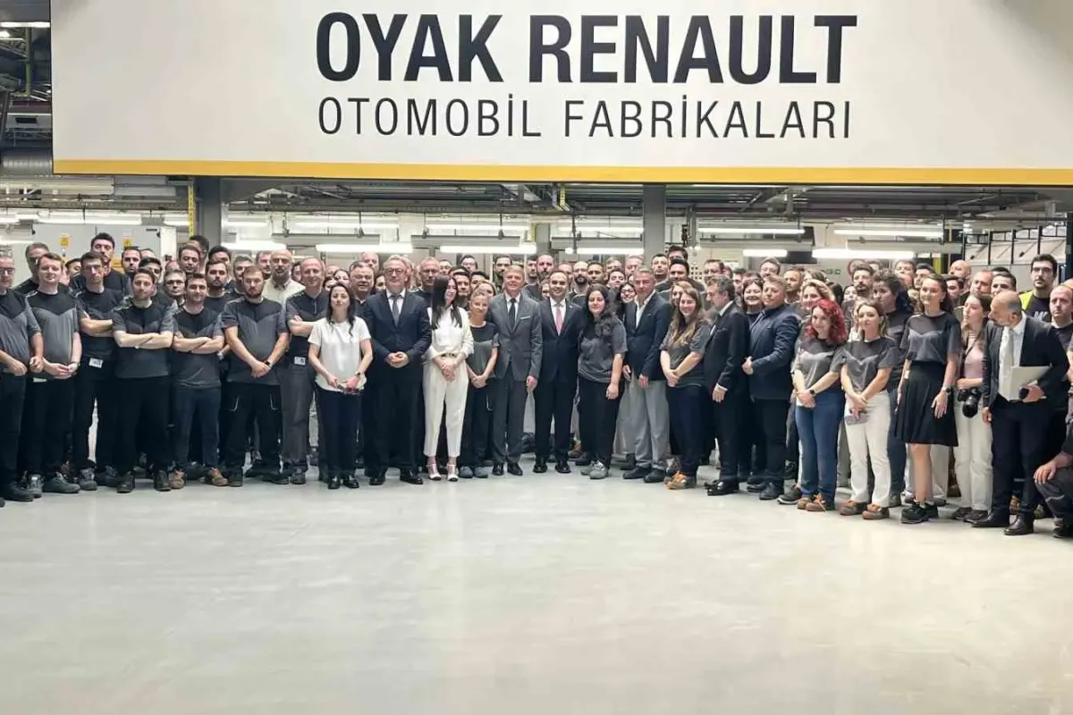 Bakan Kacır: "Türkiye’ye yatırım yapan kazanıyor"