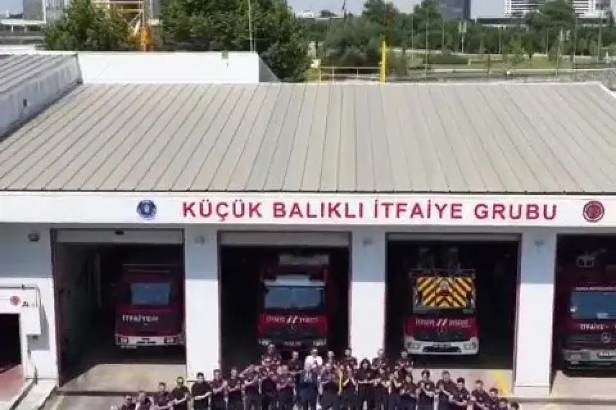 Bursa itfaiyesi’nden milli takımımıza anlamlı destek
