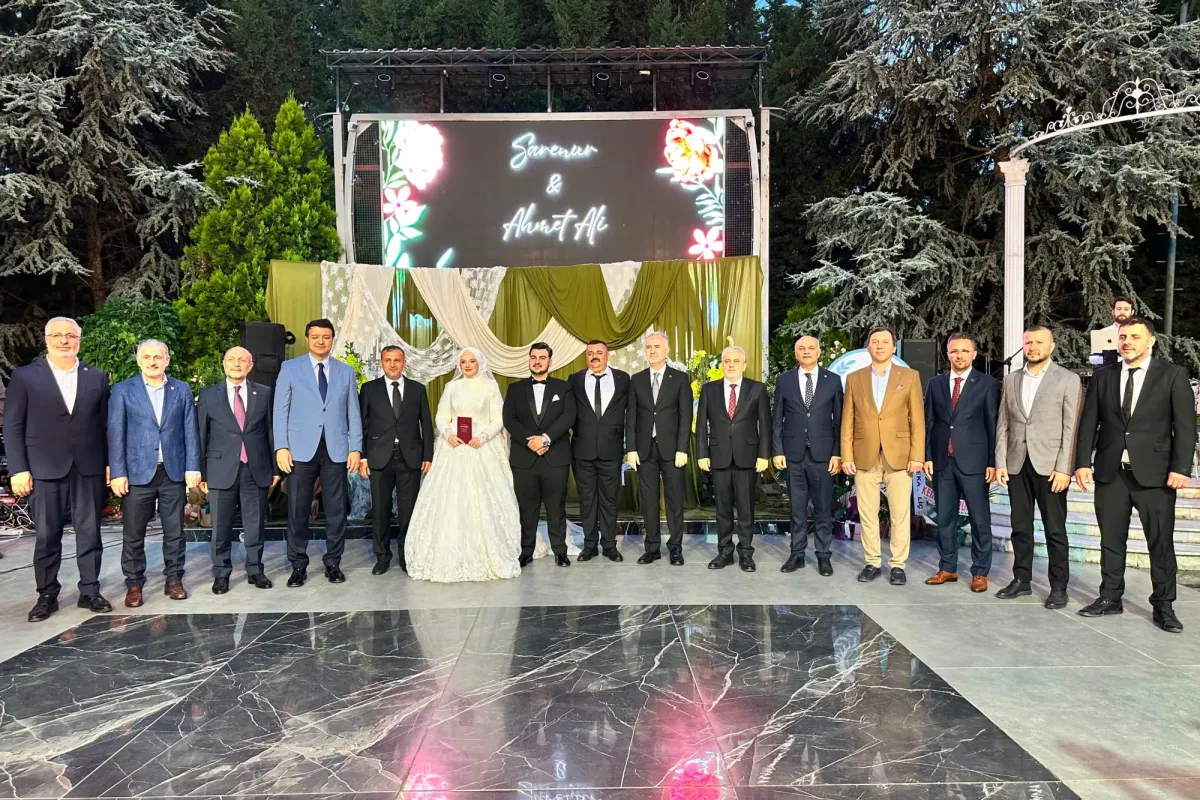 Mahmut Arıkan İnegöl’de Düğüne Katıldı