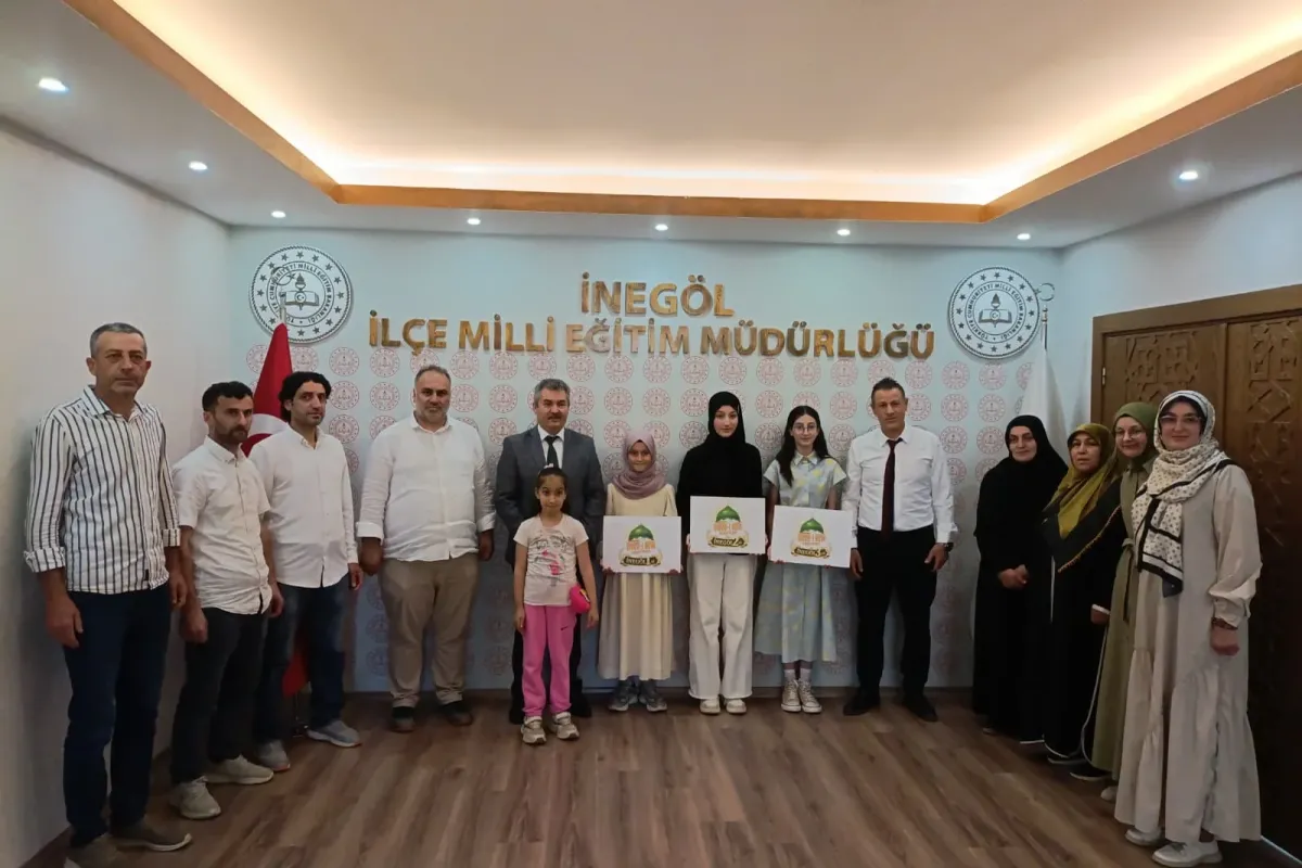 İnegöl’de Siyer-i Nebi Sınavı Şampiyonlarına Ödül Töreni
