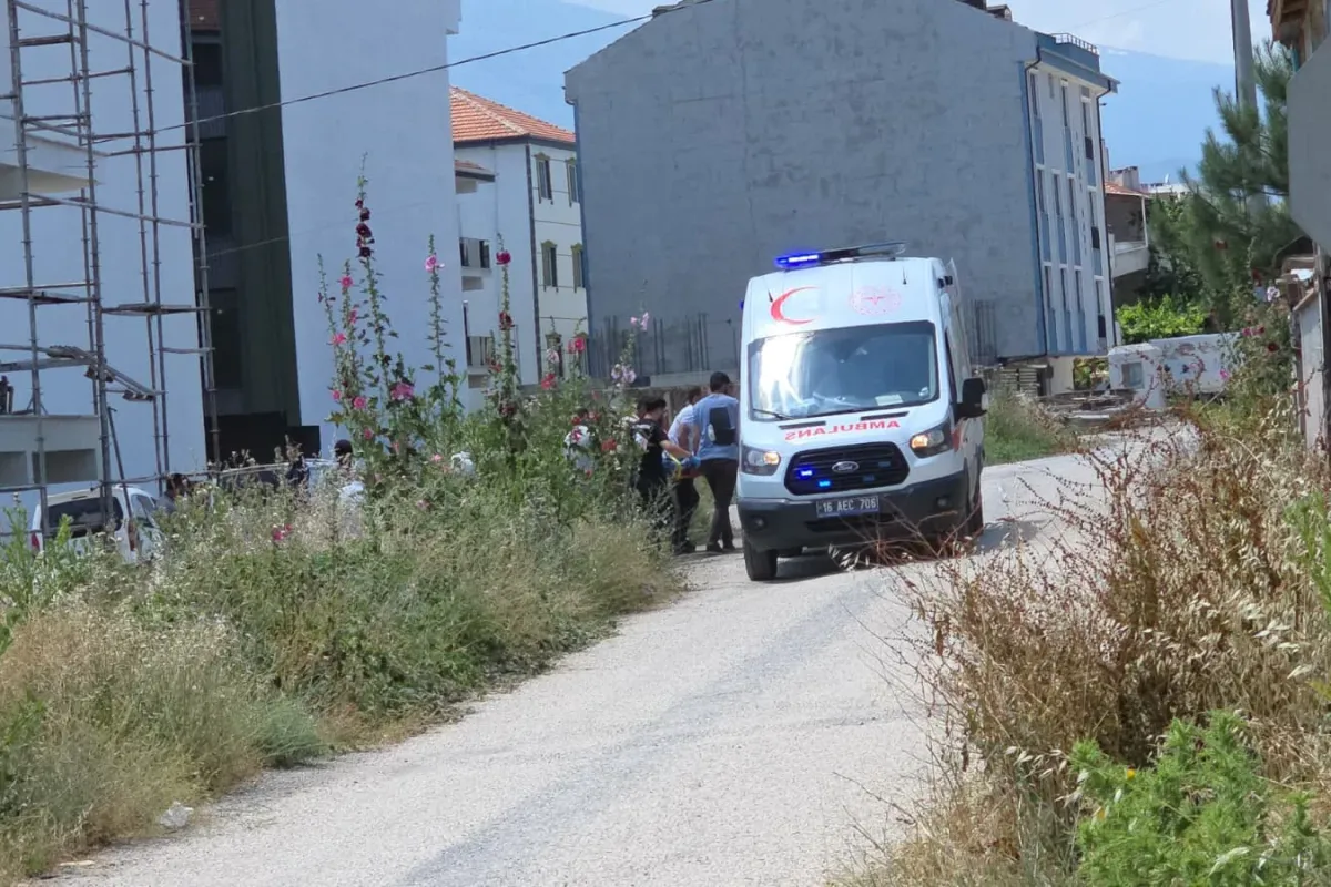 İnegöl'de inşaatta korku dolu anlar! 4 metreden yere çakıldı