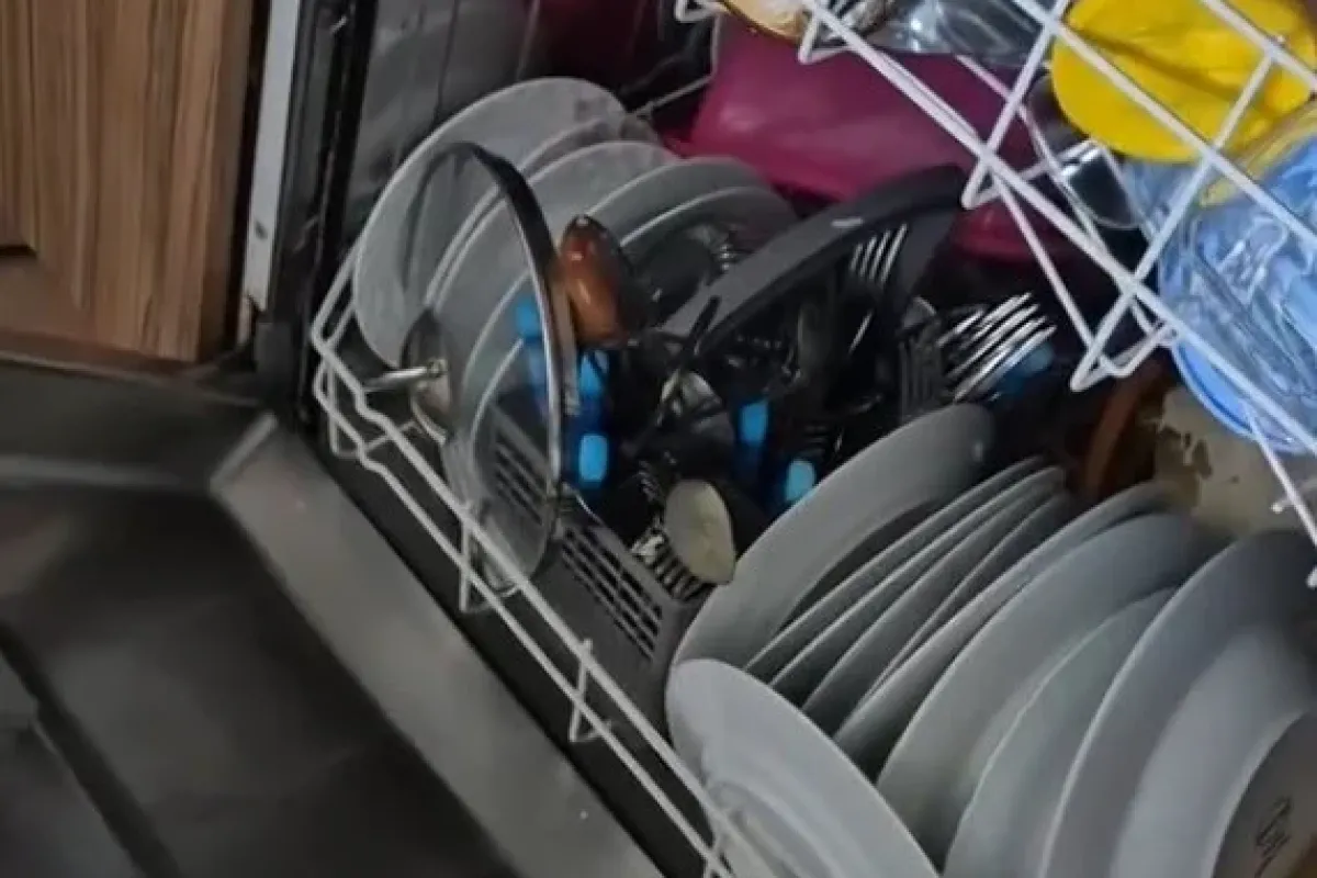 Bulaşıkları Makineye Böyle Diziyorsanız Sonucu Değişebilir