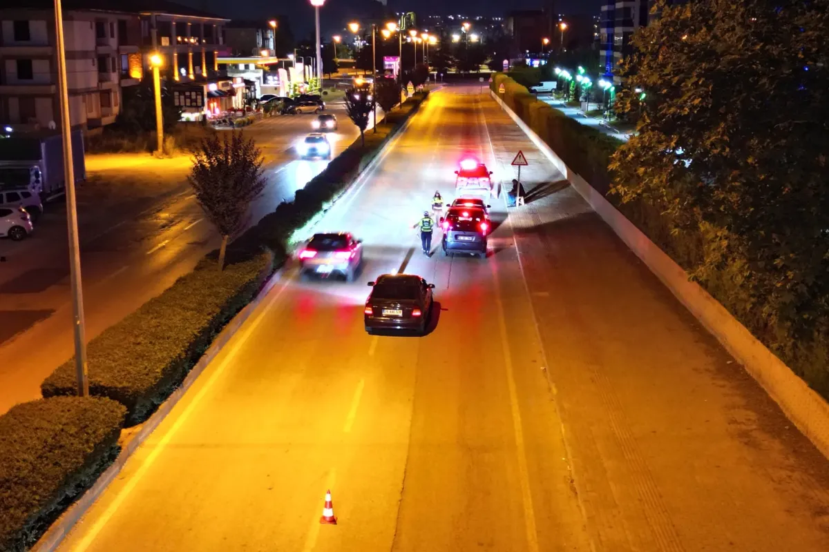 İnegöl Polisi Göz Açtırmadı! 100 araç denetlendi